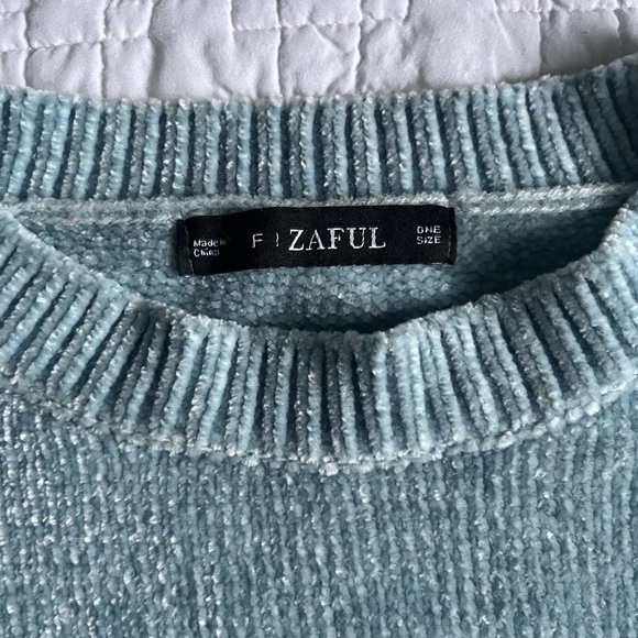 ZAFUL Velour teal crop sweater - Picture 3 of 3